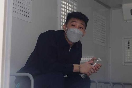 Làm bạn gái 'nhí' sinh con, thiếu niên lãnh án nặng