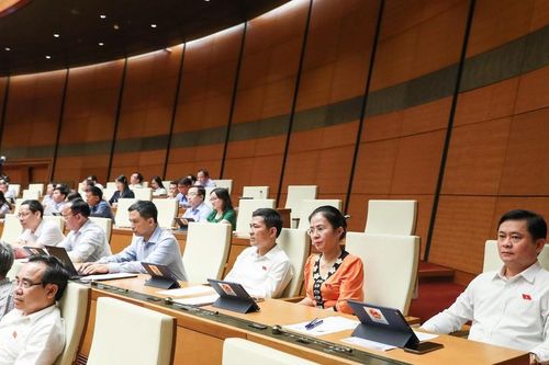 Quốc hội thảo luận về hai dự án luật và một dự thảo nghị quyết