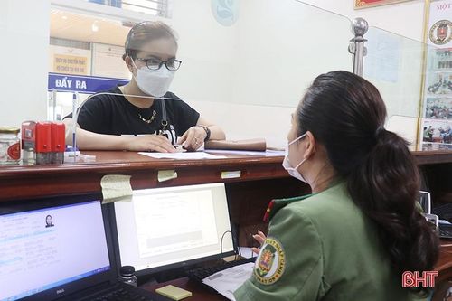 Tạm dừng cấp hộ chiếu phổ thông cho công dân từ 1/6, trừ trường hợp cấp bách