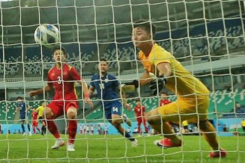 Bàn thua của U23 Việt Nam có nên đổ hết lỗi cho thủ môn Văn Toản?