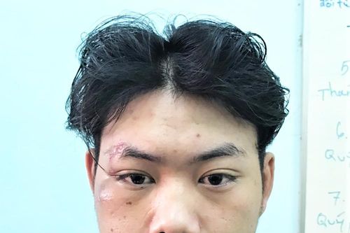Công an TP. Châu Đốc tạm giữ 2 đối tượng chèo kéo du khách tại khu vực miếu Bà Chúa Xứ núi Sam