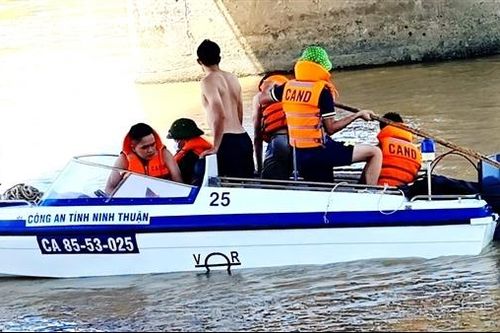 Đã tìm được thi thể cô gái nhảy xuống sông Dinh tự tử
