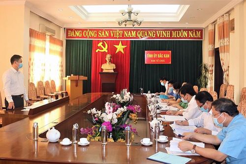 'Xây' và 'chống' ở Bắc Kạn