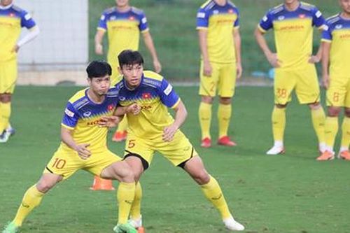 Văn Hậu lỡ cuộc đọ sức với Tuấn Anh, Công Phượng