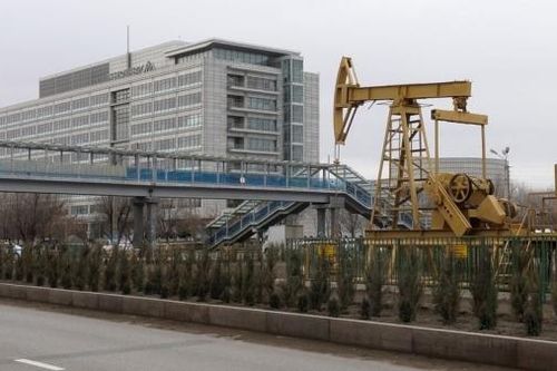 Kazakhstan đổi tên dầu xuất khẩu để tránh bị lây nguy cơ trừng phạt