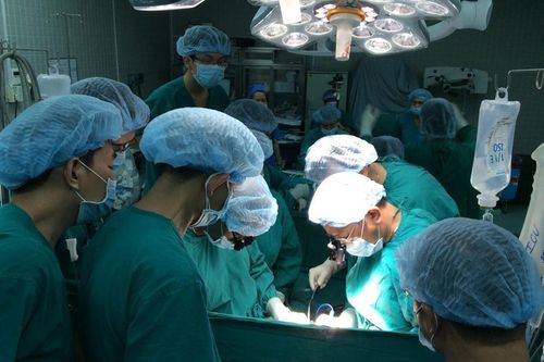 Chủ tịch TP.HCM nói gì về việc thiếu thuốc men chữa bệnh?