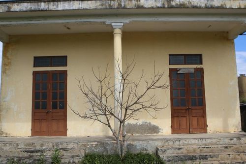 Nhà máy tiền tỷ bỏ hoang, hàng ngàn người dân khát nước sạch