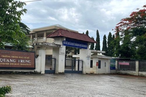 Cô giáo dạy tiếng Anh bị kỷ luật vì đánh 19 học sinh