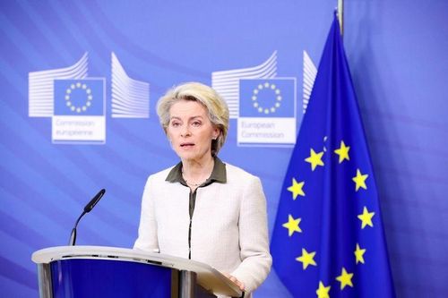 EU chính thức thông qua việc cấm nhập khẩu dầu thô từ Nga
