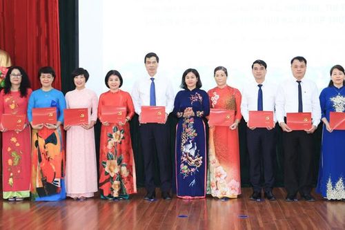 Xây dựng đội ngũ bí thư Đảng ủy xã, phường, thị trấn có năng lực, phẩm chất đáp ứng yêu cầu nhiệm vụ