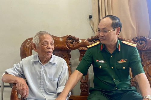 TPHCM: Thăm, chúc thọ người cao tuổi tiêu biểu