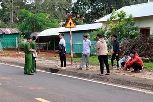 Nam sinh lớp 12 bị chặn đánh tử vong