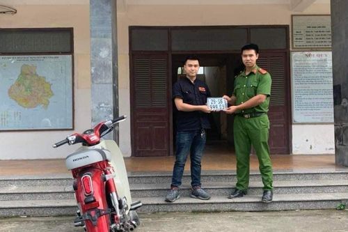 Xe hot Honda Cub C125 trúng biển ngũ quý 9