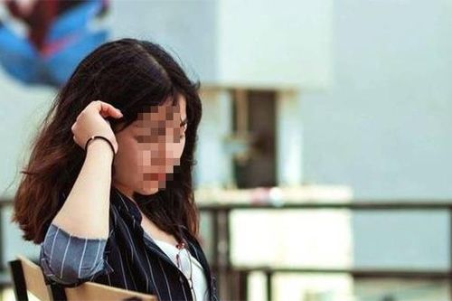 Bị đuổi việc vì đi vệ sinh nhiều lần trong kỳ kinh nguyệt