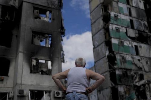 Nga tấn công mạnh, Severodonetsk bị chia đôi