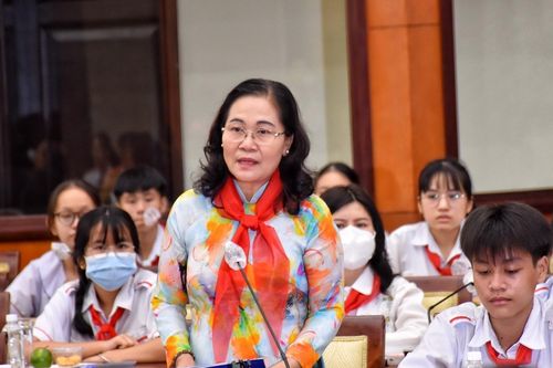 Hình ảnh Lãnh đạo TP.HCM gặp gỡ, lắng nghe tiếng nói thiếu nhi