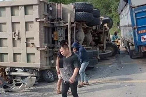 Báo động tình trạng xe quá khổ, quá tải 'lộng hành' gây TNGT thảm khốc