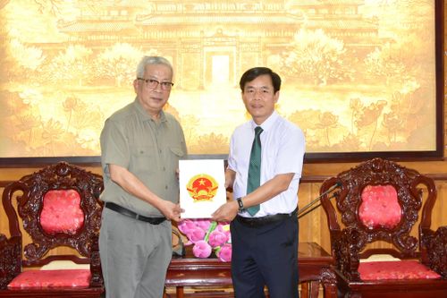 Trao quyết định cho phép hoạt động Bảo tàng Đại tướng Nguyễn Chí Thanh