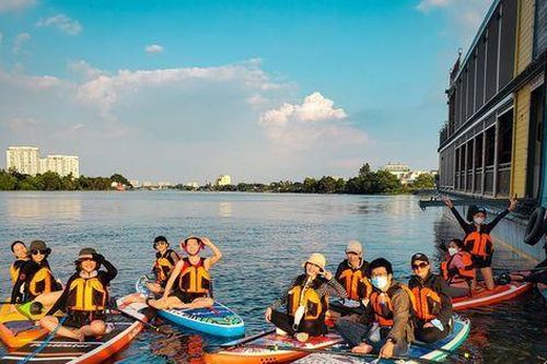 Trải nghiệm mới mẻ qua môn thể thao chèo SUP