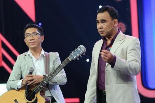 Quyền Linh xúc động khi nam bác sĩ dùng tiền thưởng giúp bệnh nhân bị cắt bỏ tứ chi