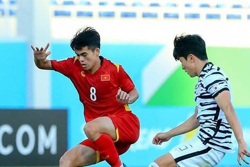 Truyền thông Hàn Quốc: 'Thể lực tốt đã nâng tầm bóng đá Việt Nam'