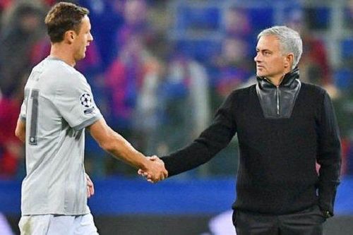 Matic tái ngộ Mourinho ở Roma sau khi rời Man United?