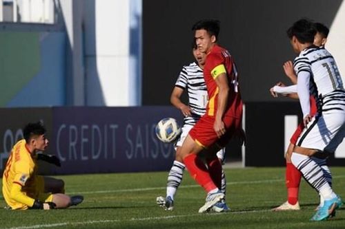VCK U23 châu Á 2022: Quan Văn Chuẩn từ 'kẻ đóng thế' tới người hùng thầm lặng