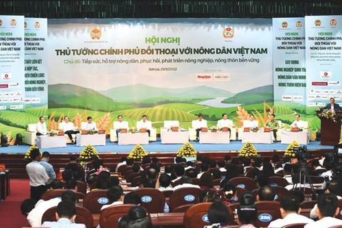 Thủ tướng đối thoại với nông dân: Những vấn đề của nông nghiệp – nông dân sẽ sớm được giải quyết