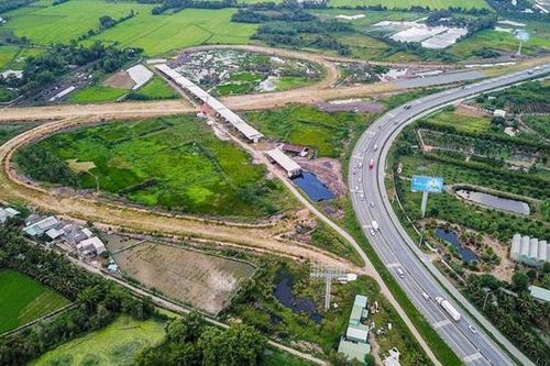 84.000 tỷ đồng triển khai đồng loạt 3 tuyến cao tốc trọng điểm trong 3 năm, còn hàng loạt vấn đề cần 'cân đo'