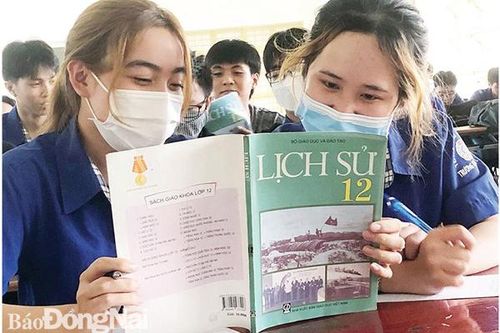 Để Lịch sử là môn học hấp dẫn