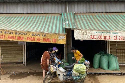 Chủ ki-ốt bị đâm tử vong tại chợ đầu mối ở Thanh Hóa