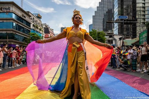Bangkok tổ chức lễ diễu hành đầu tiên cho cộng đồng LGBT
