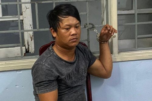 Bắt nghi phạm dùng kéo đâm chết bạn nhậu
