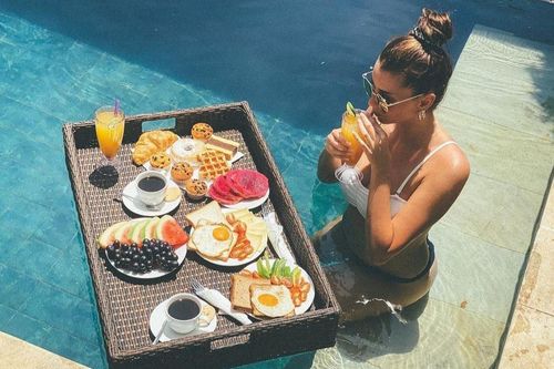 Cách người giàu đi du lịch