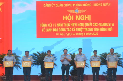 Quân chủng Phòng không - Không quân: Lãnh đạo hoàn thành tốt các nhiệm vụ công tác kỹ thuật