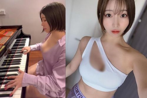 Đỏ mặt trước nàng hot girl 'mặc như không mặc' khi chơi piano