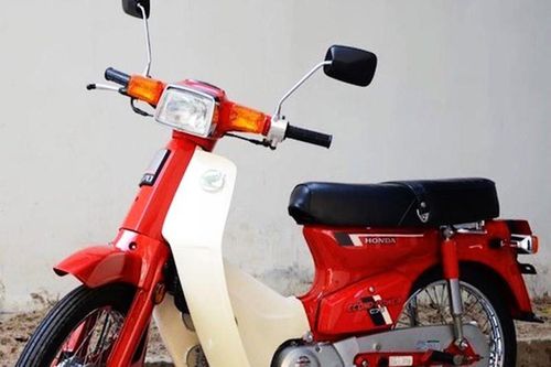 Chiếc xe máy số Honda DD 1998 'cũ rích' tới 700 triệu ở Hà Nội