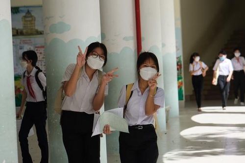 Cần Thơ: Thí sinh phấn khởi hoàn thành buổi thi đầu tiên vào lớp 10