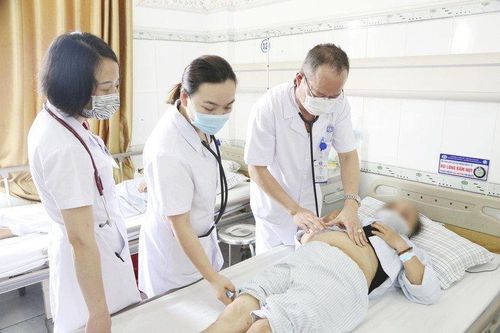 Nhiễm khuẩn máu sau tự ý tiêm đau cột sống