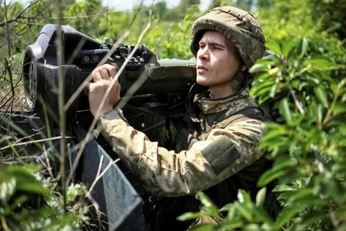 Ukraine thừa nhận rơi vào tình cảnh 'rất khó khăn' trước đà tiến của Nga ở Donbass