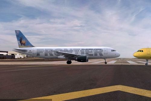 Frontier Airlines nỗ lực mua lại Spirit Airlines