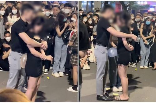 Nam thanh nữ tú vô tư chơi trò nhạy cảm giữa phố đông người netizen ngán ngẩm: 'Hay ho chỗ nào?'
