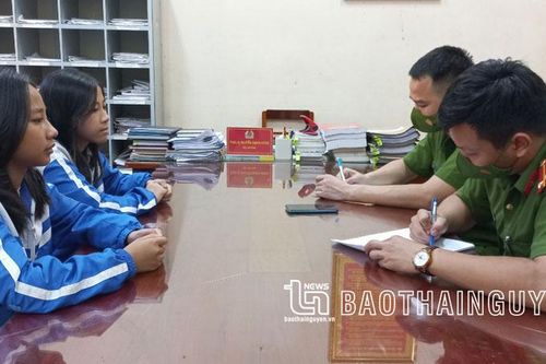 Học sinh lớp 6 trả lại điện thoại cho người đánh rơi