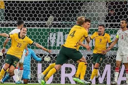World Cup 2022: Australia giành chiến thắng nghẹt thở 2-1 trước UAE