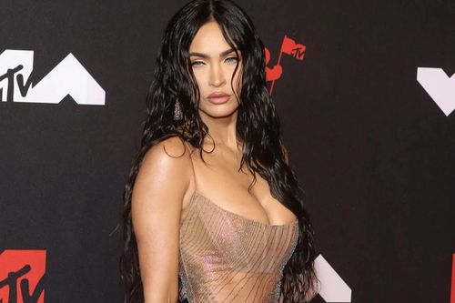 Megan Fox phản đối quần jeans cạp trễ