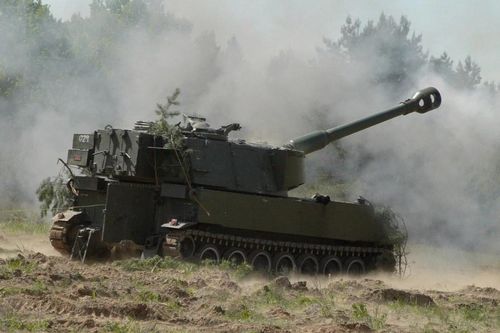 Na Uy viện trợ 22 pháo tự hành M109 cho Ukraine