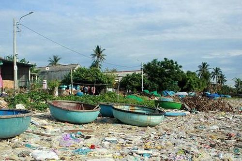 Quảng Ngãi: Rác thải tiếp tục 'bức tử' bãi biển Sa Kỳ
