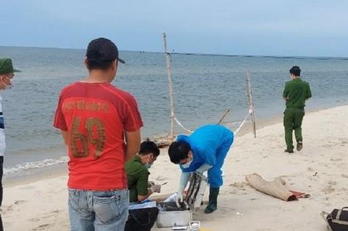 Quảng Trị: Phát hiện một thi thể trôi dạt bờ biển