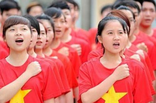 Xây dựng con người Việt Nam thời kỳ đổi mới: Chú trọng giáo dục lý tưởng, đạo đức, lối sống cho thế hệ trẻ