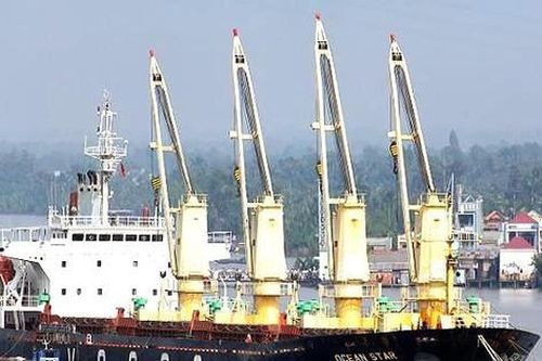 Đội tàu Việt Nam nên 'đánh' vào thị trường nội địa, nội Á